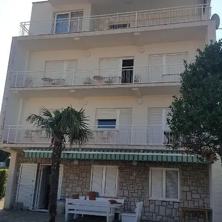 Apartment Vipava *